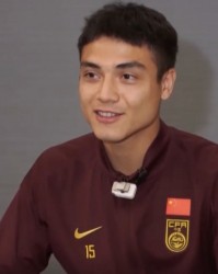 开云网页登陆-吾米提江谈小球迷落泪：我差点眼泪也掉下来，很开心起到榜样作用