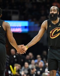 kaiyun.com-阿特金森：米切尔和哈登是球队的定心丸 让我们最后时刻稳住了